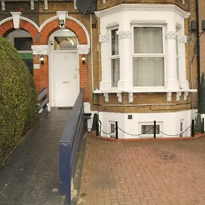 Olympus Nirvana Hotel Londen